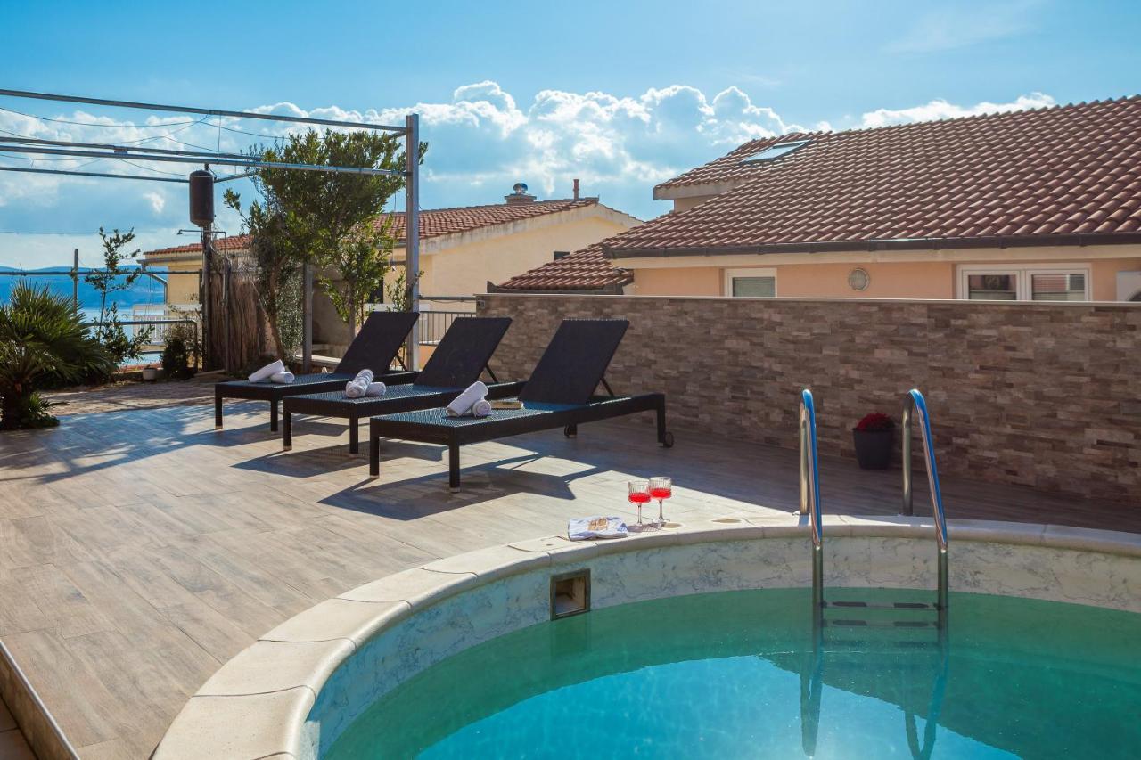 Solaris Holiday Home - Private Pool Stanici Exteriér fotografie