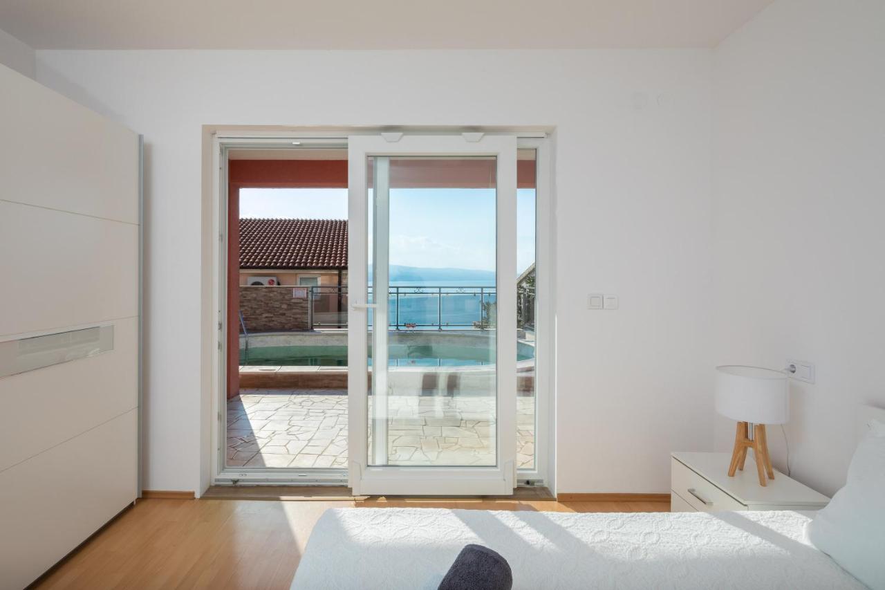Solaris Holiday Home - Private Pool Stanici Exteriér fotografie